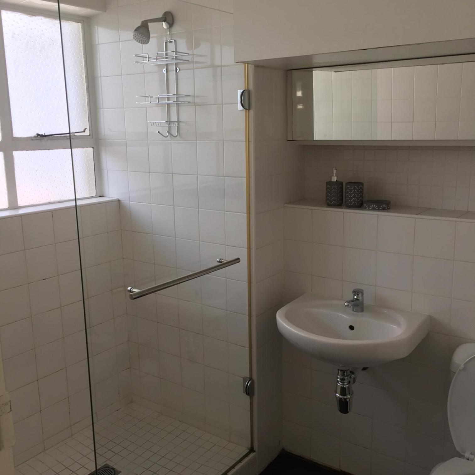 Overbeek 1 Bedroom 702 On Kloof Street *